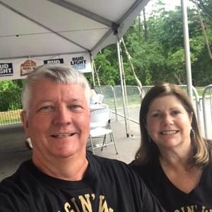 Meet your Posher, Elizabeth